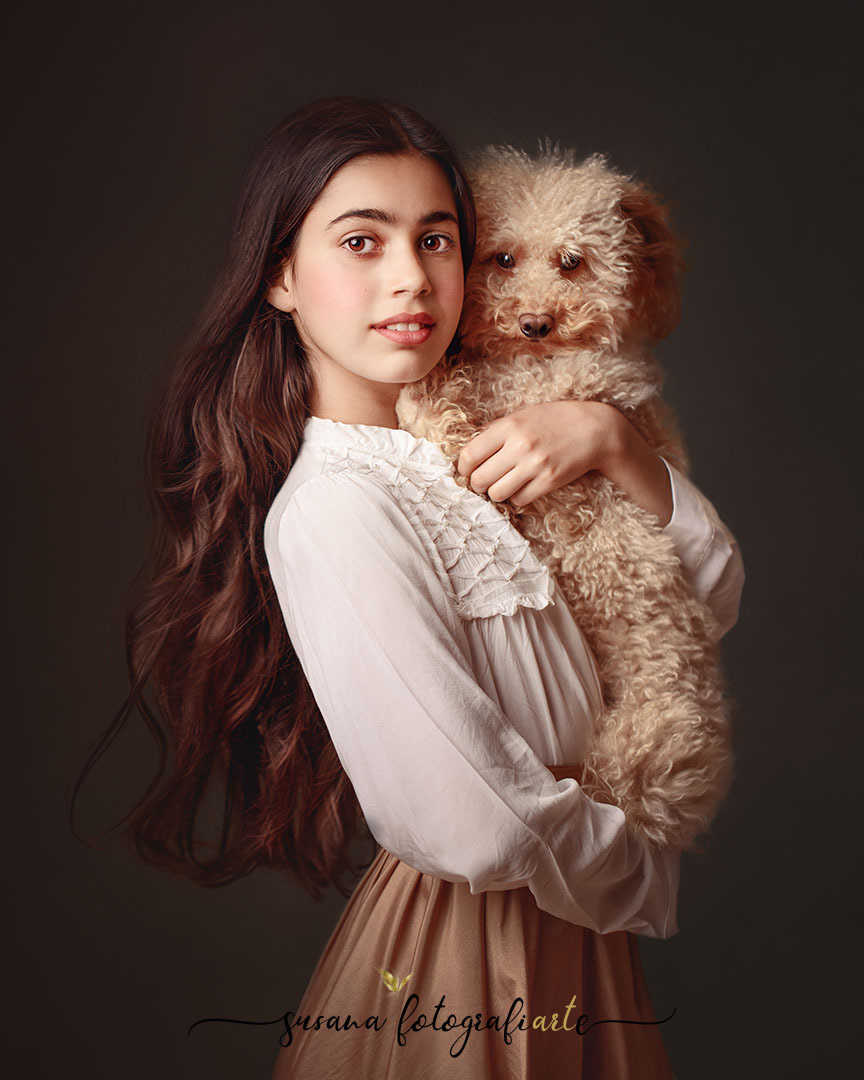 Retrato Fine Art de una joven junto a su perro